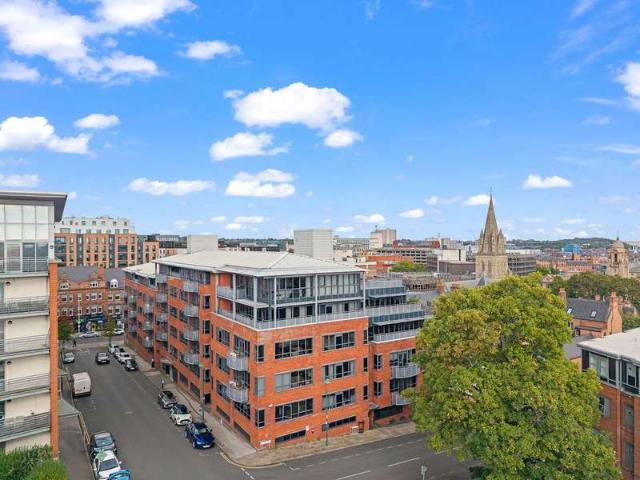 2 Bedroom Apartment Flat