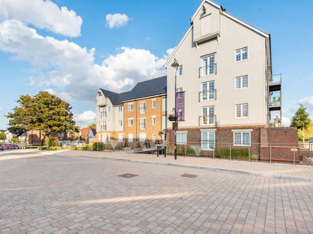 2 Bedroom Apartment Flat