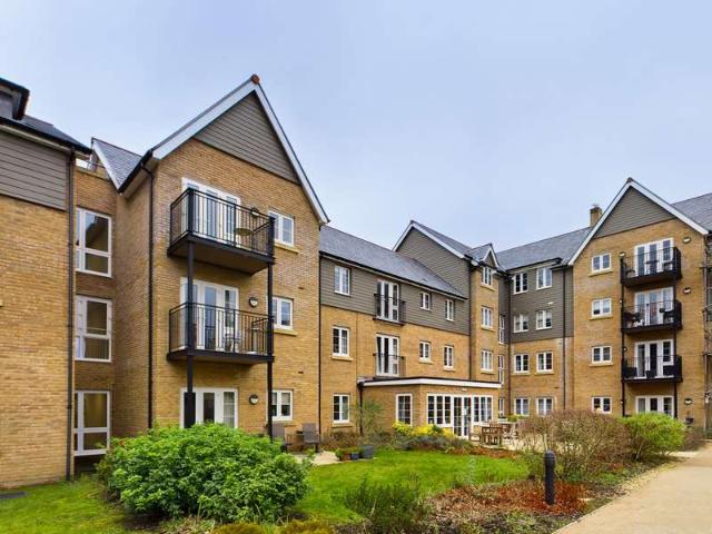 2 Bedroom Apartment Flat