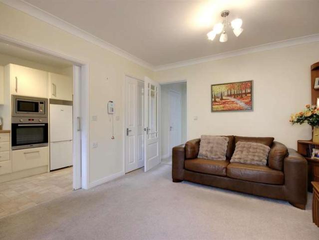 2 Bedroom Apartment Flat