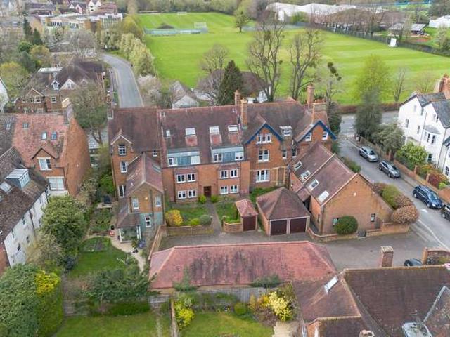 2 Bedroom Apartment Flat
