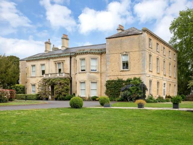 2 Bedroom Apartment Flat