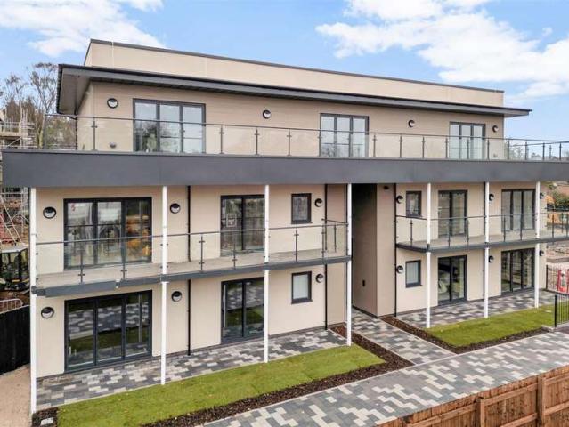 2 Bedroom Apartment Flat