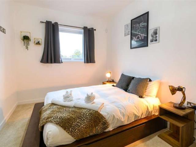 2 Bedroom Apartment Flat