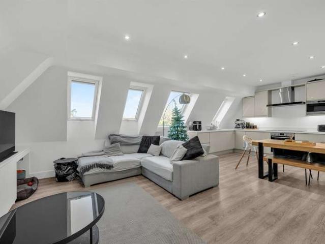 2 Bedroom Apartment Flat