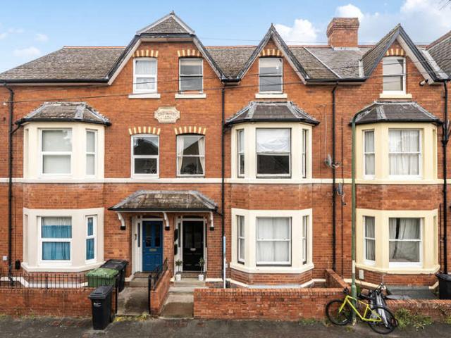2 Bedroom Apartment Flat