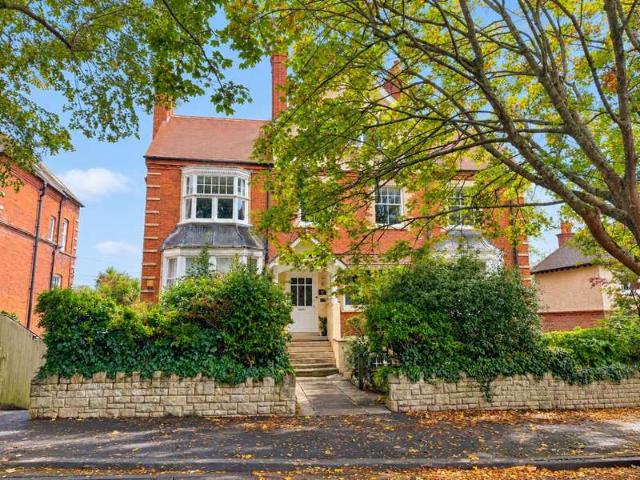 2 Bedroom Apartment Flat
