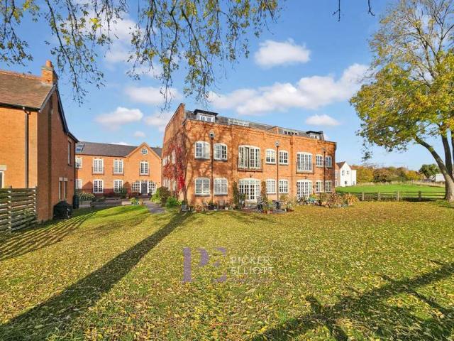 2 Bedroom Apartment Flat