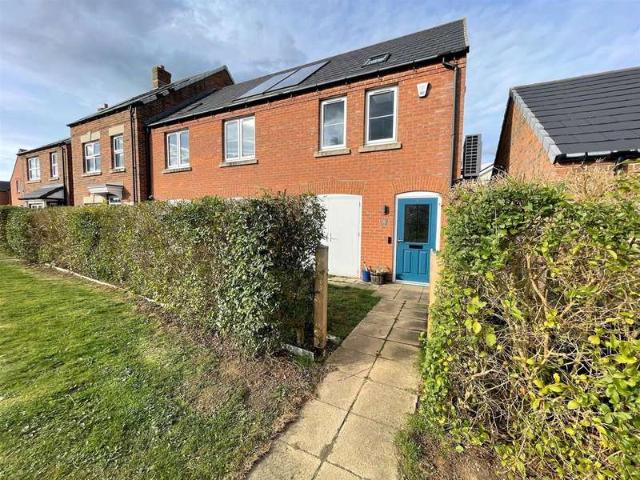 2 Bedroom Semi Detached House