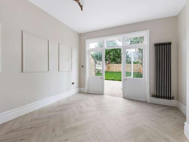 2 Bedroom Apartment Flat