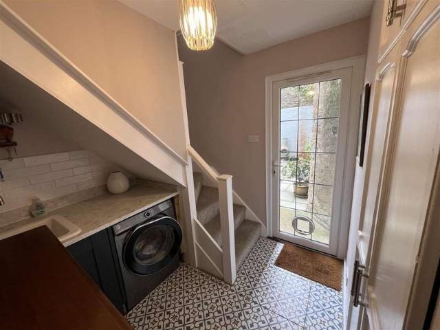 2 Bedroom Apartment Flat