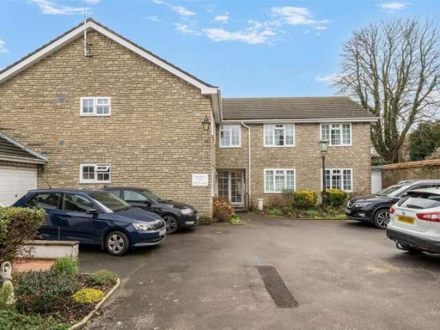 2 Bedroom Apartment Flat