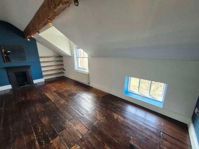 2 Bedroom Apartment Flat