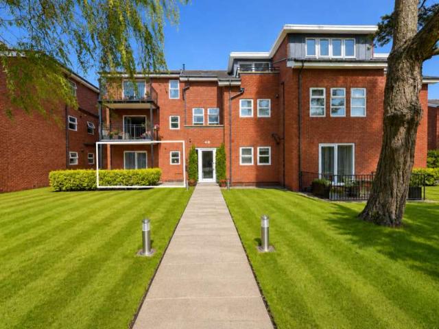 2 Bedroom Apartment Flat