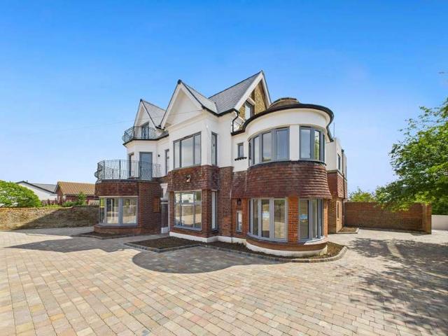 2 Bedroom Apartment Flat