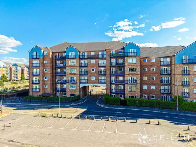 2 Bedroom Apartment Flat