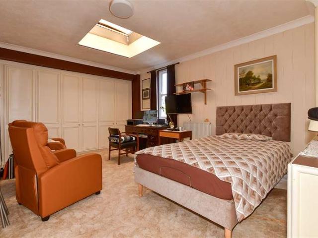 2 Bedroom Apartment Flat