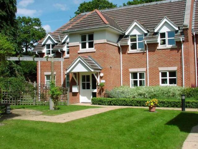 2 Bedroom Apartment Flat