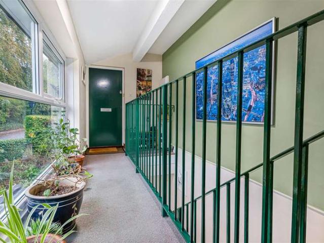 2 Bedroom Apartment Flat