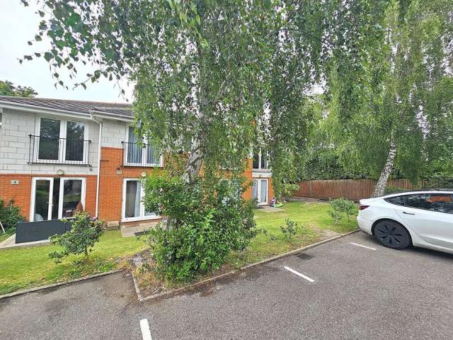 2 Bedroom Apartment Flat