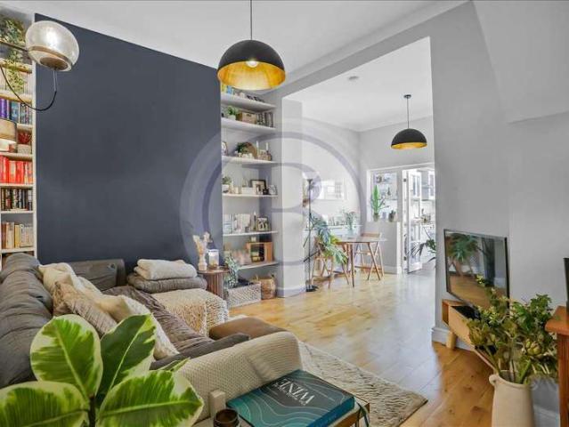 2 Bedroom Apartment Flat