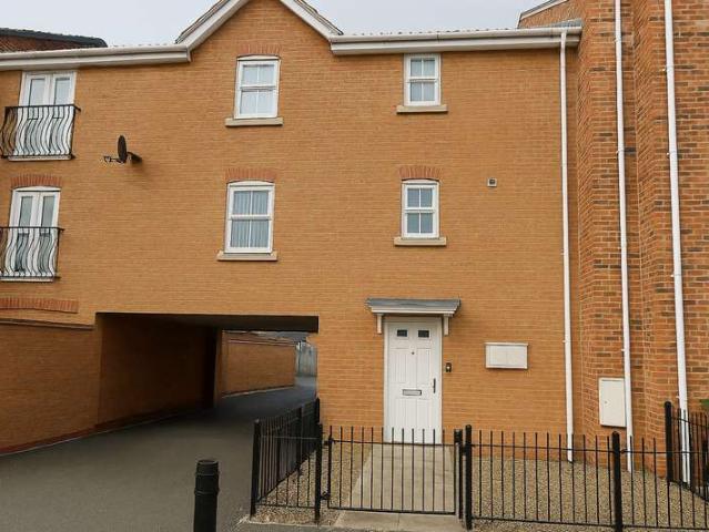 2 Bedroom Apartment Flat