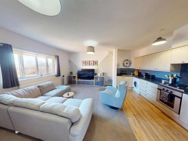2 Bedroom Apartment Flat
