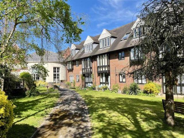 2 Bedroom Apartment Flat