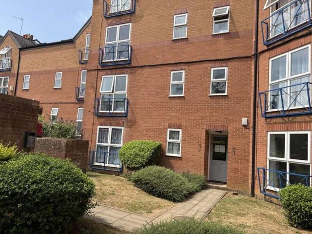 2 Bedroom Apartment Flat