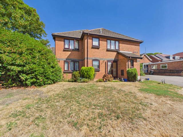 2 Bedroom Apartment Flat