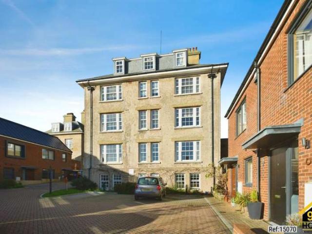 2 Bedroom Apartment Flat