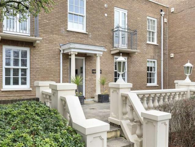2 Bedroom Apartment Flat