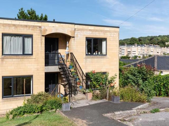2 Bedroom Apartment Flat