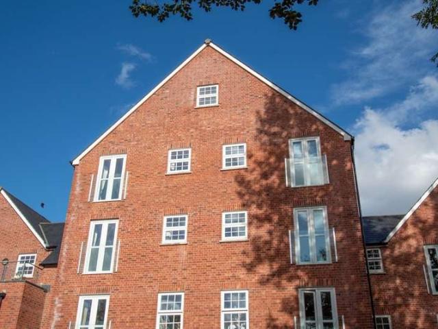 2 Bedroom Apartment Flat