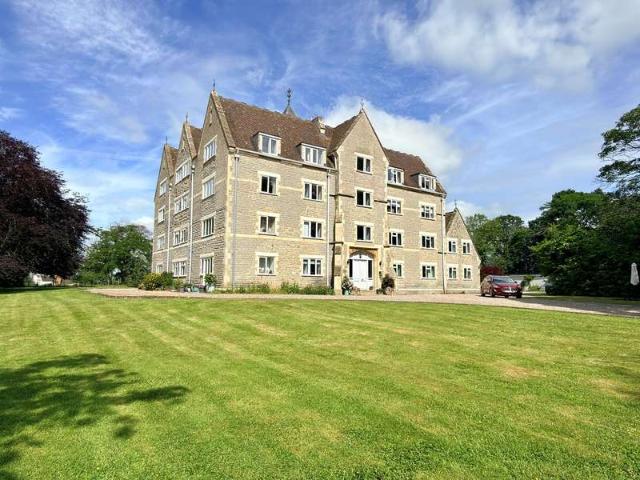 2 Bedroom Apartment Flat