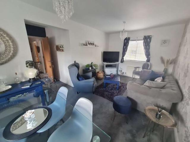 2 Bedroom Apartment Flat