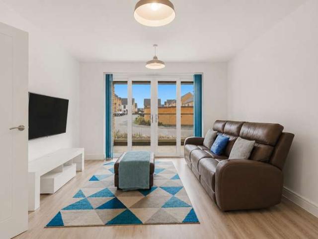 2 Bedroom Apartment Flat