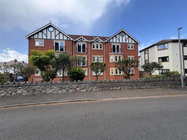 2 Bedroom Apartment Flat