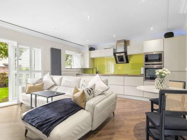 2 Bedroom Apartment Flat