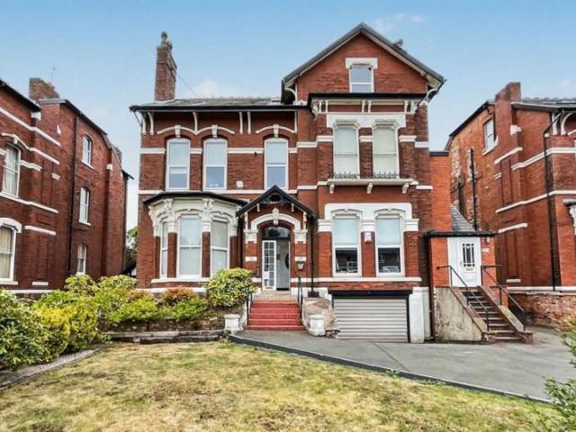 2 Bedroom Apartment Flat