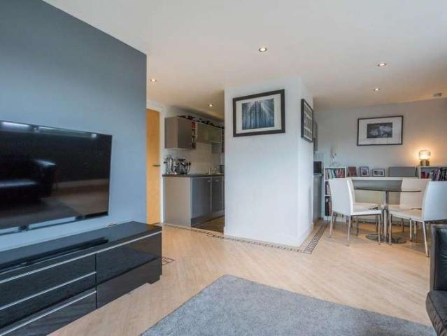 2 Bedroom Apartment Flat