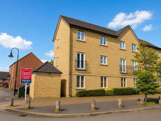 2 Bedroom Apartment Flat