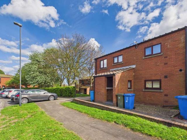 2 Bedroom Apartment Flat