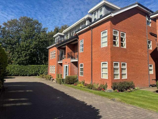 2 Bedroom Apartment Flat
