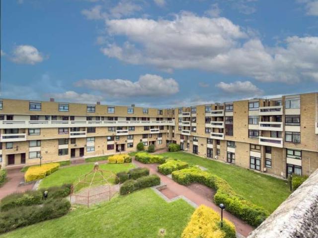 2 Bedroom Apartment Flat