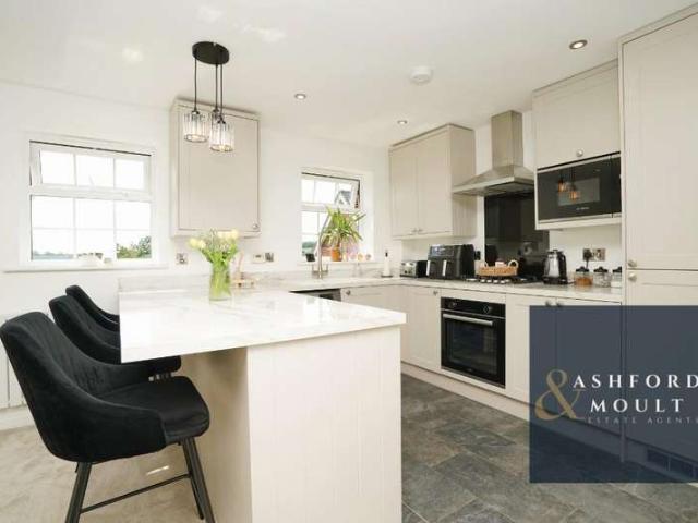 2 Bedroom Apartment Flat