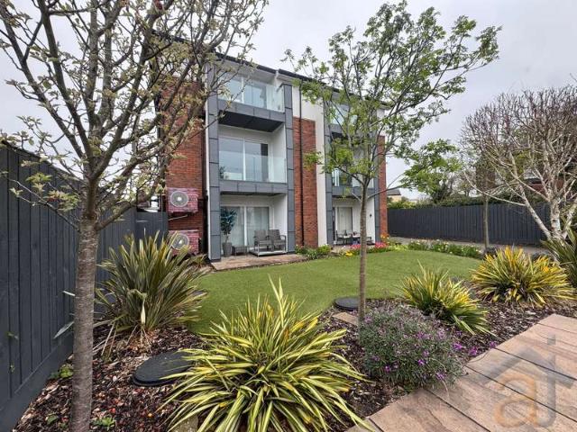 2 Bedroom Apartment Flat