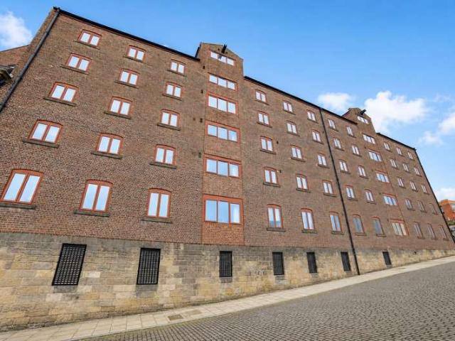 2 Bedroom Apartment Flat