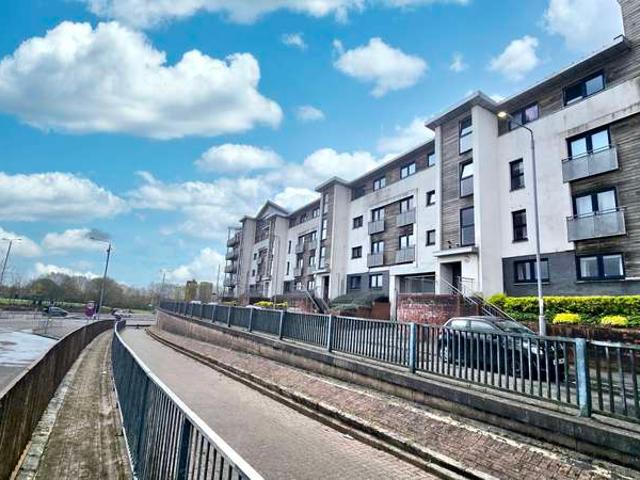 2 Bedroom Apartment Flat