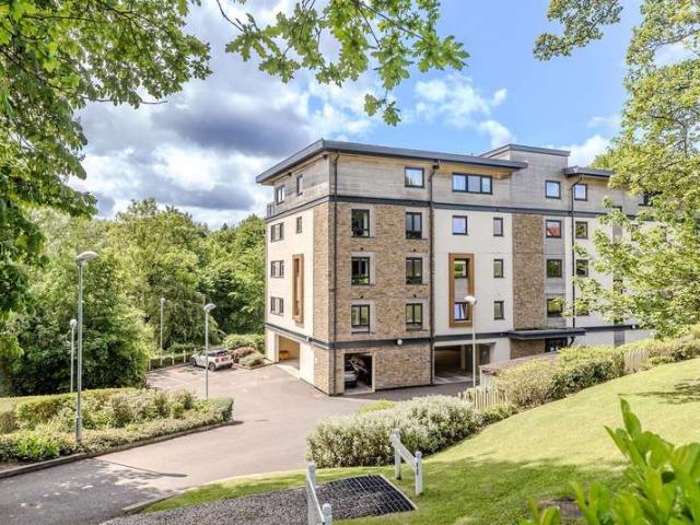 2 Bedroom Apartment Flat
